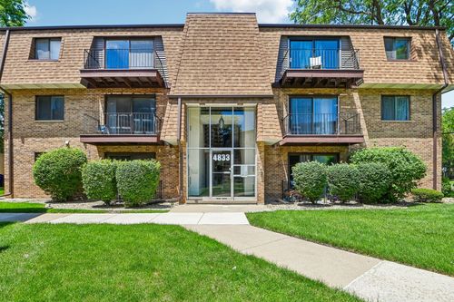 201-4833 W 109th St, Oak Lawn, IL, 60453-5517 | Card Image