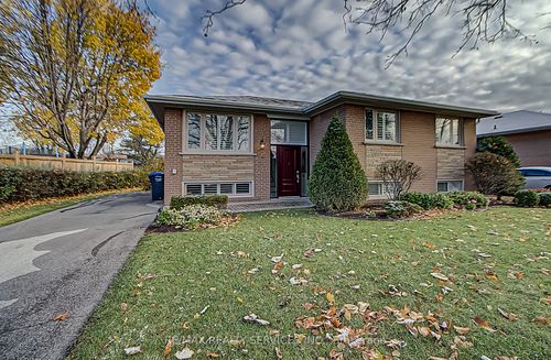 4 Ridgetop Ave, Brampton, ON, L6X1Z7 | Card Image