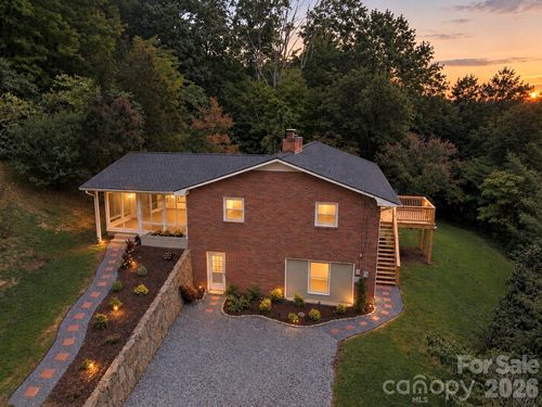 37 Guffey Mountain Rd, Fairview, NC, 28730-8605 | Card Image