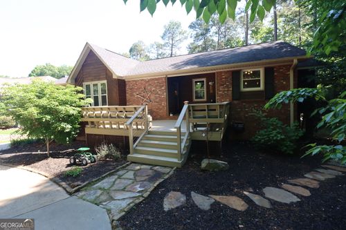 674 Ridgewood Dr, Hartwell, GA, 30643-4141 | Card Image