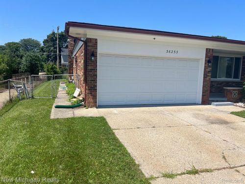 36253 Jeffrey Dr, Sterling Heights, MI, 48310-4359 | Card Image