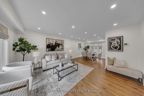 22 Madelaine Cres, Brampton, ON, L6S2Y9 | Card Image