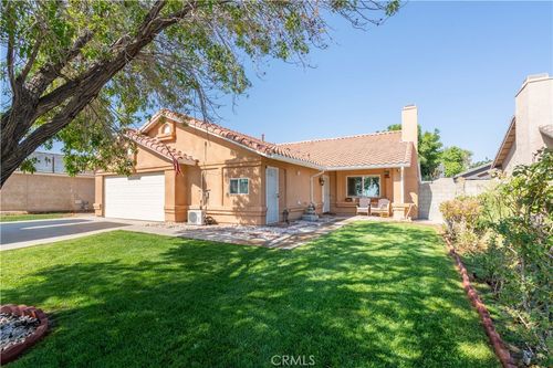 43921 30th St E, Lancaster, CA, 93535-5872 | Card Image