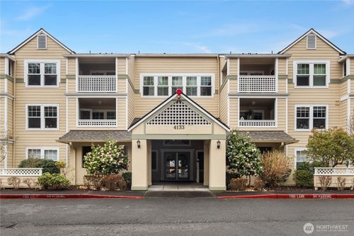 apt-213-4133 224th Ln Se, Issaquah, WA, 98029-5203 | Card Image
