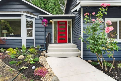 4211 210th Pl Ne, Sammamish, WA, 98074-9357 | Card Image