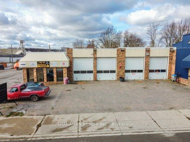 5271 Nauvoo Rd, Home with 0 bedrooms, 2 bathrooms and 10 parking in Warwick ON | Image 37