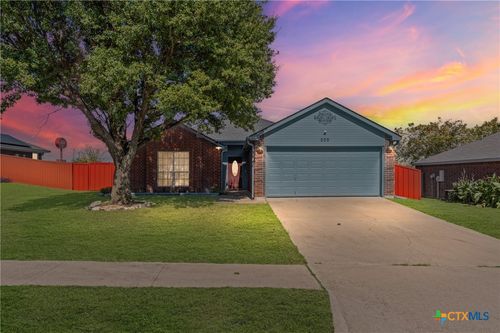 305 James Loop, Killeen, TX, 76542-6224 | Card Image