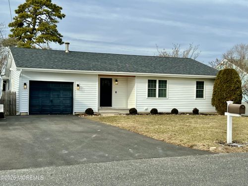 242 Outboard Ave, Manahawkin, NJ, 08050-1936 | Card Image