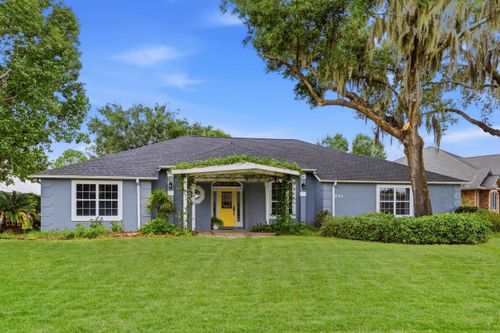 241 Crystal Cove Dr, Palatka, FL, 32177-8605 | Card Image
