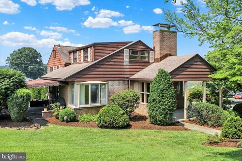 328 Wheatland Ave, READING, PA, 19607-1300 | Card Image