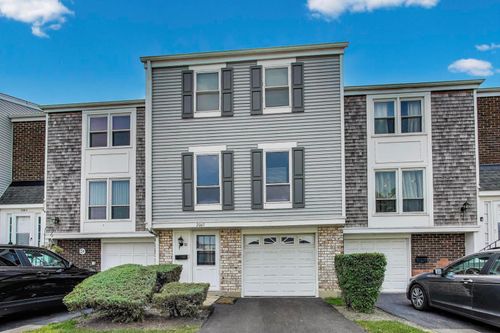 2067 Kettering Rd, Hoffman Estates, IL, 60169-2508 | Card Image