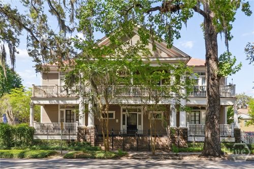e-8 W 37th St, savannah, GA, 31401-9188 | Card Image