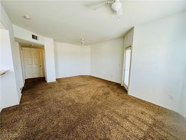 UNIT-1325 - 833 Aspen Peak Loop, Condo with 2 bedrooms, 2 bathrooms and null parking in Henderson NV | Image 4
