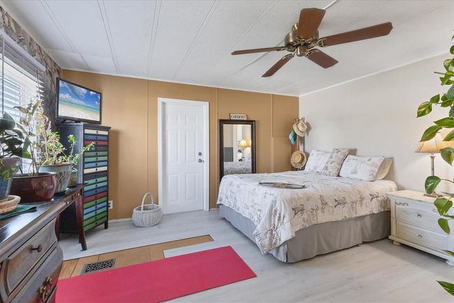Primary Bedroom | Image 19