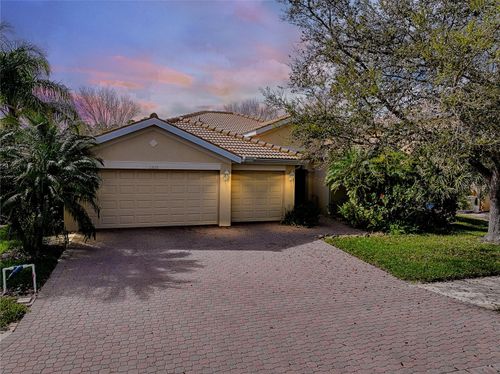 11838 Granite Woods Loop, VENICE, FL, 34292-4116 | Card Image
