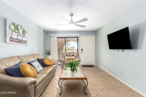 1060-5757 W Eugie Ave, Glendale, AZ, 85304-1242 | Card Image