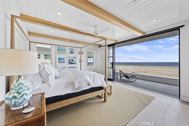2148 E Oceanfront, House other with 5 bedrooms, 5 bathrooms and 3 parking in Newport Beach CA | Image 34