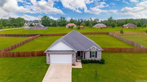 39 Alexandrea Dr, Greenbrier, AR, 72058-8909 | Card Image