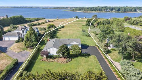 50 Sunset Ave, East Quogue, NY, 11942-4200 | Card Image