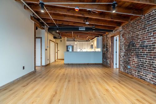 453-700 E Main, Kingsport, TN, 37660 | Card Image