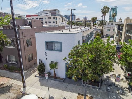 227 Lime Ave, Long Beach, CA, 90802-3339 | Card Image