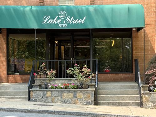apt-1h-21 Lake St, White Plains, NY, 10603-3864 | Card Image