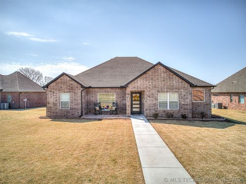 5309 Barnett Ave, Bartlesville, OK, 74006-6910 | Card Image