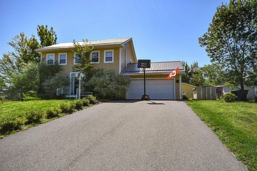 98 Parkside Drive, Valley, NS, B6L4A5 | Card Image