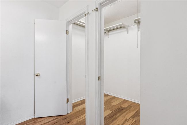 Large walk in closet | Image 15