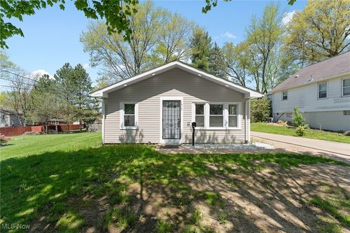 1515 39th St Nw, Canton, OH, 44709-2450 | Card Image
