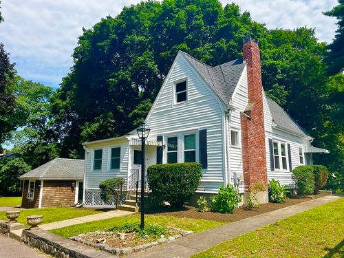 8 Mellon Rd, Wellesley, MA, 02482 | Card Image