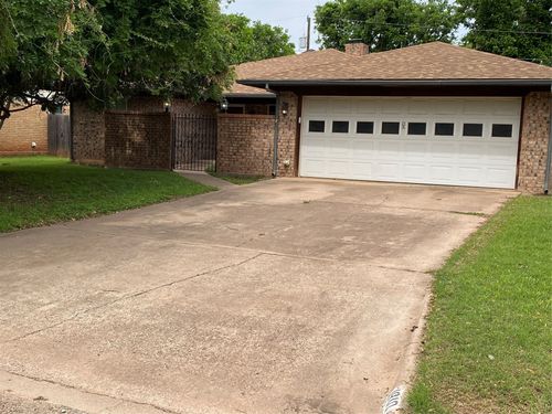 1910 Westwood Dr, Abilene, TX, 79603-2458 | Card Image