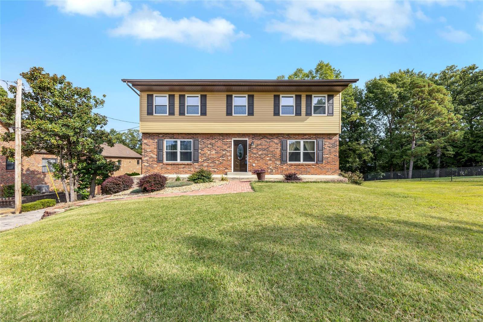 Yaeger Rd, Saint Louis, MO 63129