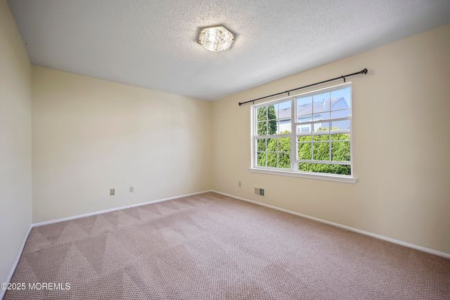 17 Kingfisher Ct, House other with 3 bedrooms, 4 bathrooms and null parking in Marlboro NJ | Image 8