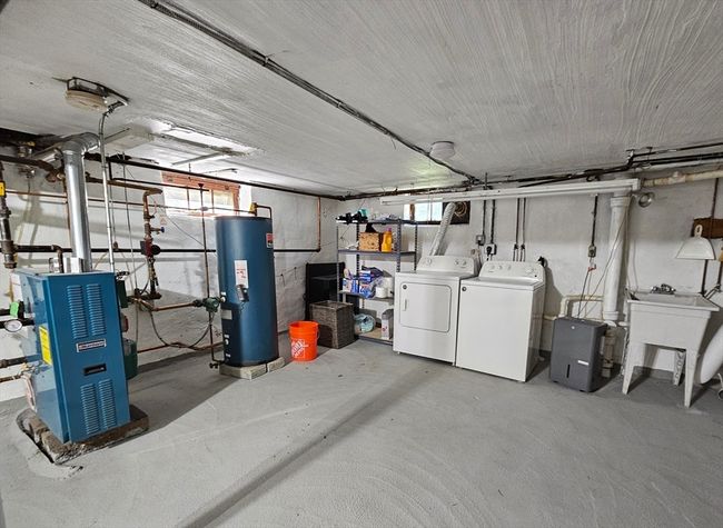 181 Manchester St, House other with 2 bedrooms, 1 bathrooms and 1 parking in Boston MA | Image 22