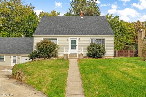 19858 Royalton Rd, Strongsville, OH, 44149-4957 | Card Image