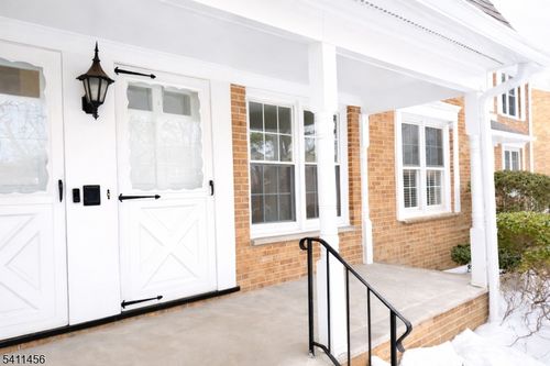 11 Briarwood Path, Clark, NJ, 07066-2006 | Card Image