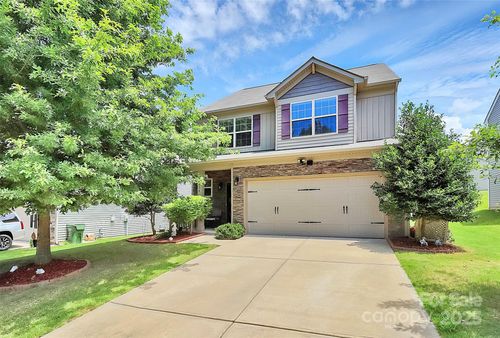 204 Kingston Dr, Mount Holly, NC, 28120-7716 | Card Image