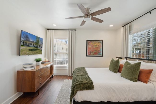 1213 S Church St, House other with 3 bedrooms, 2 bathrooms and 2 parking in Georgetown TX | Image 12
