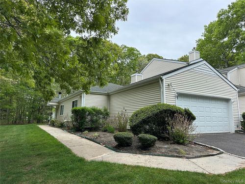 89 Rabbit Run, Manorville, NY, 11949-2620 | Card Image