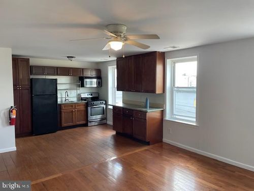 3-2154 Ridge Ave, PHILADELPHIA, PA, 19121-2937 | Card Image