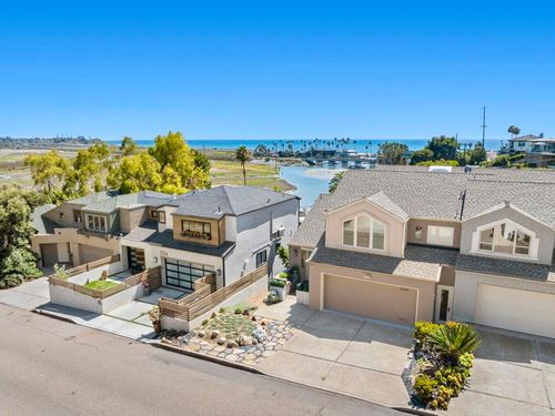 2542 Manchester Ave, Cardiff by the Sea, CA, 92007-2134 | Card Image