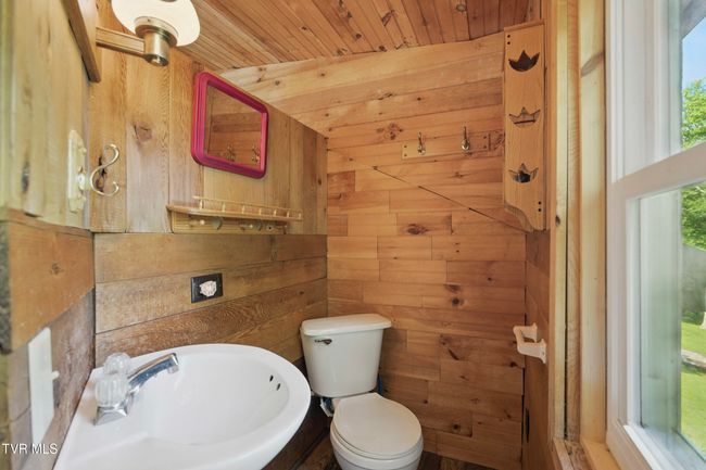 4406 Sentry Rd, House other with 3 bedrooms, 2 bathrooms and null parking in Big Stone Gap VA | Image 6