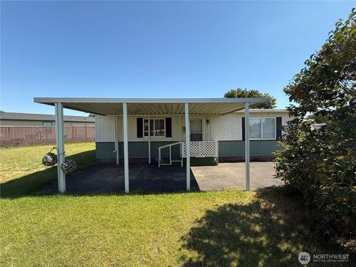 859 Se Mockingbird Dr, College Place, WA, 99324-1828 | Card Image