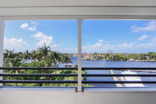 944-944 Oak Harbour Dr, Juno Beach, FL, 33408-2178 | Card Image