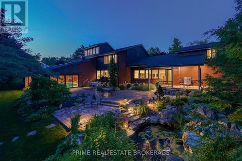 203 Riverside Dr, Exeter, ON, N0M1S3 | Card Image