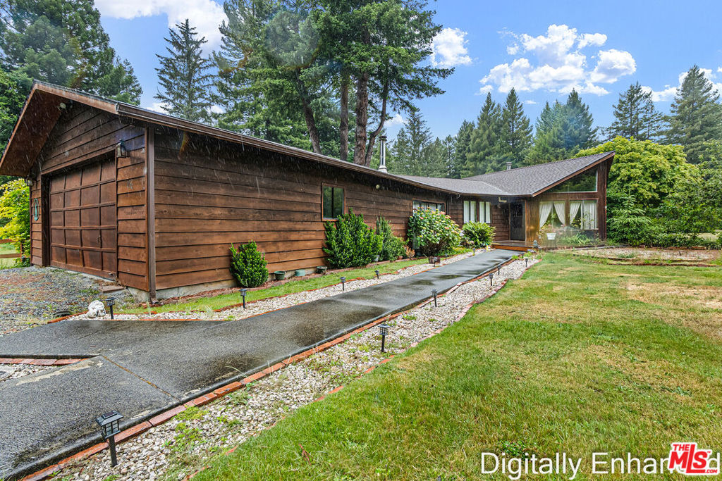Residential in Crescent City 2
