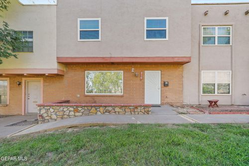 210 Maricopa Dr, El Paso, TX, 79912-4402 | Card Image