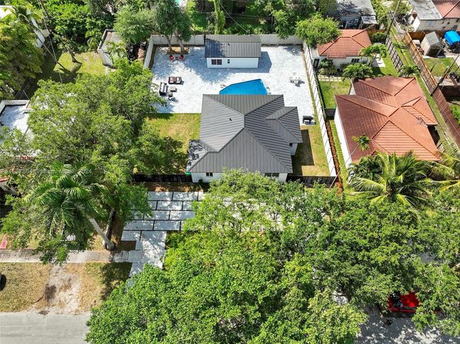 26 Ne 88 Th St, House other with 4 bedrooms, 3 bathrooms and null parking in El Portal FL | Image 37