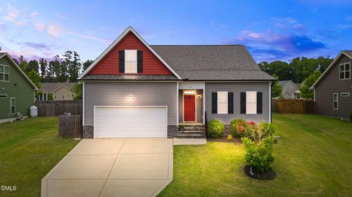 39 Fairview St, Clayton, NC, 27520-5706 | Card Image